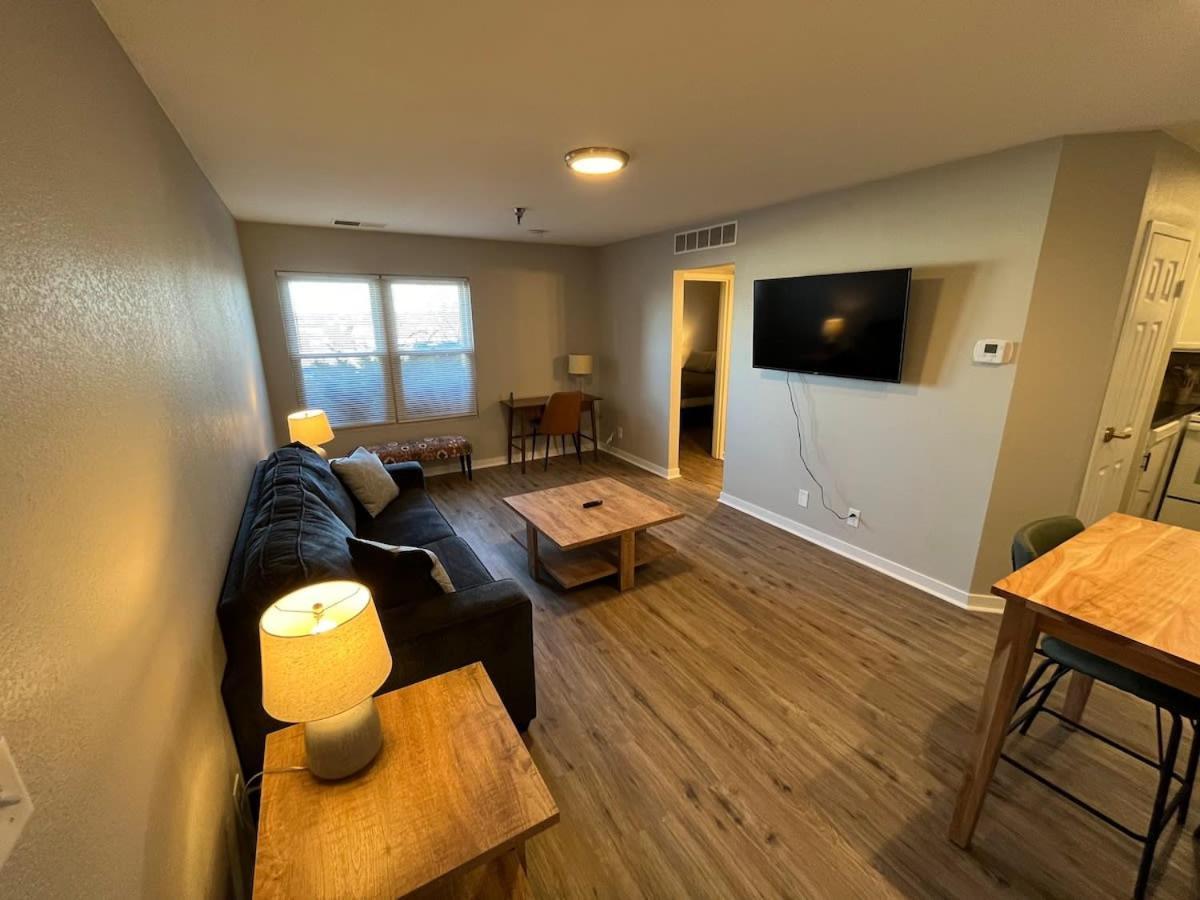 Aksarben 1 Bedroom-Close To I-80 โอมาฮา ภายนอก รูปภาพ