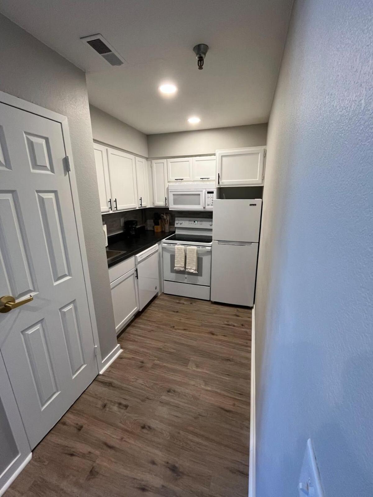 Aksarben 1 Bedroom-Close To I-80 โอมาฮา ภายนอก รูปภาพ