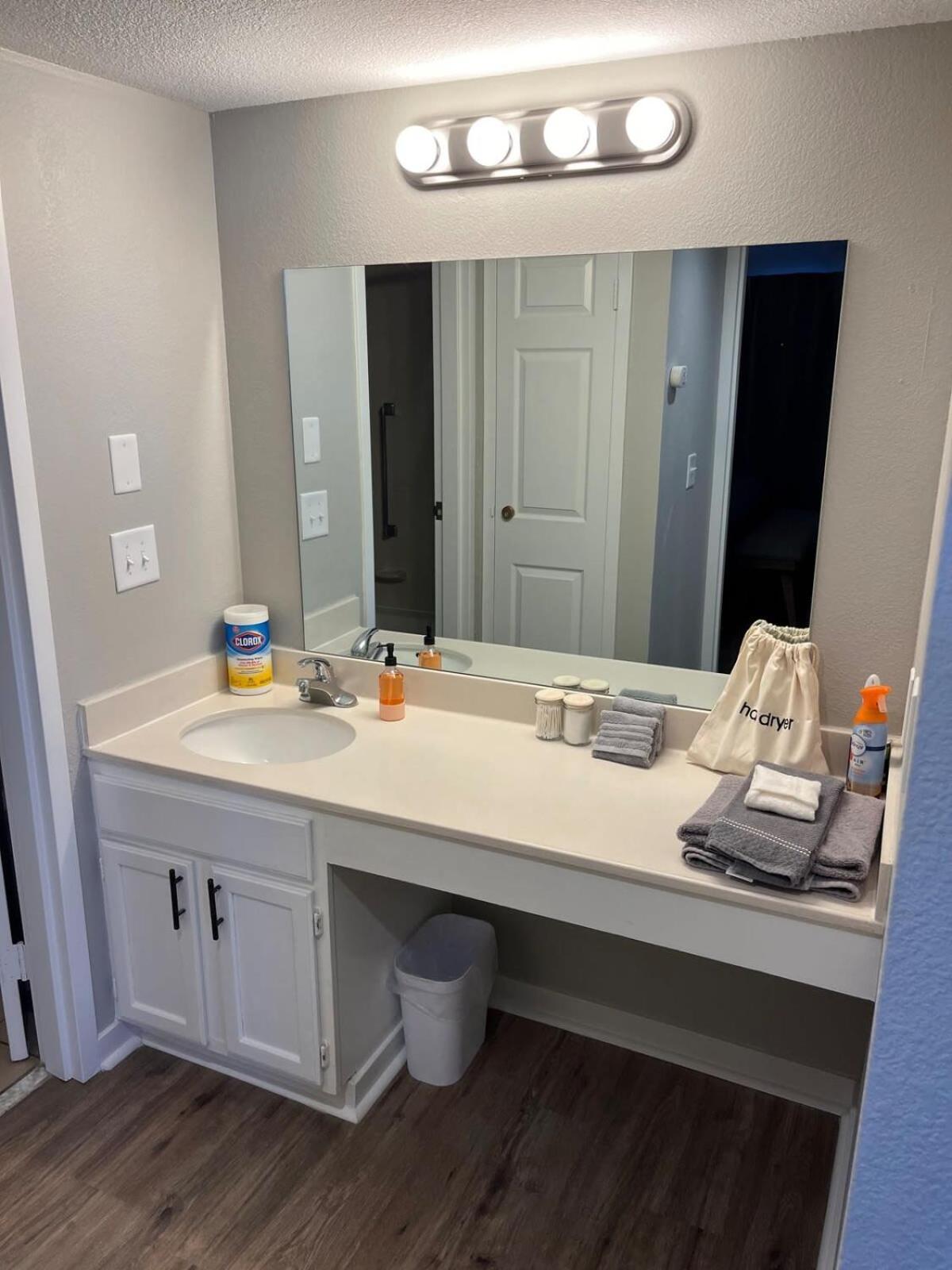 Aksarben 1 Bedroom-Close To I-80 โอมาฮา ภายนอก รูปภาพ